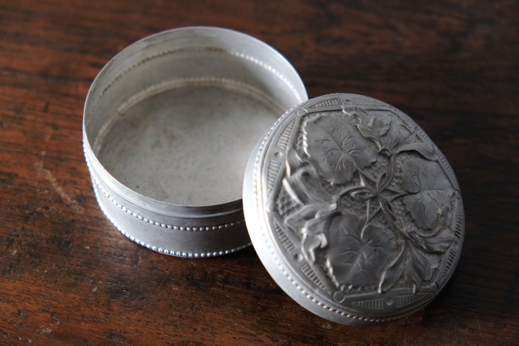フランスアンティークパウダーケースピルケースすみれヴェルメイユ original