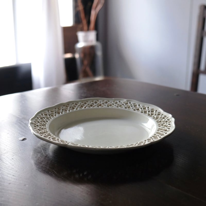 イギリス クリームウェア レース ピアシング 平皿 深皿 h24.5cm