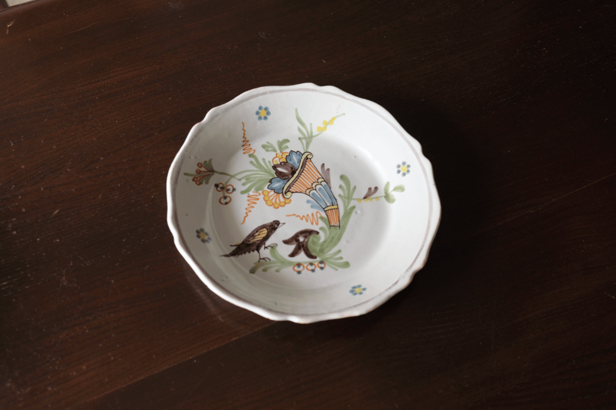 18世紀フランスアンティークヌヴェール窯のプレート