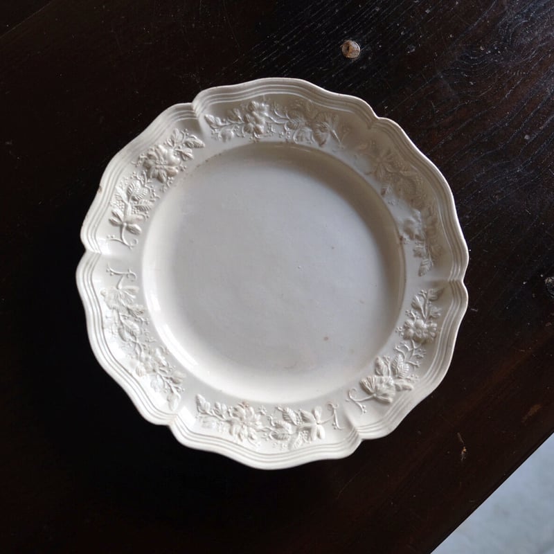ポントシュー Pont aux Choux レリーフ皿 丸皿 平皿 φ23.2cm アンティー
