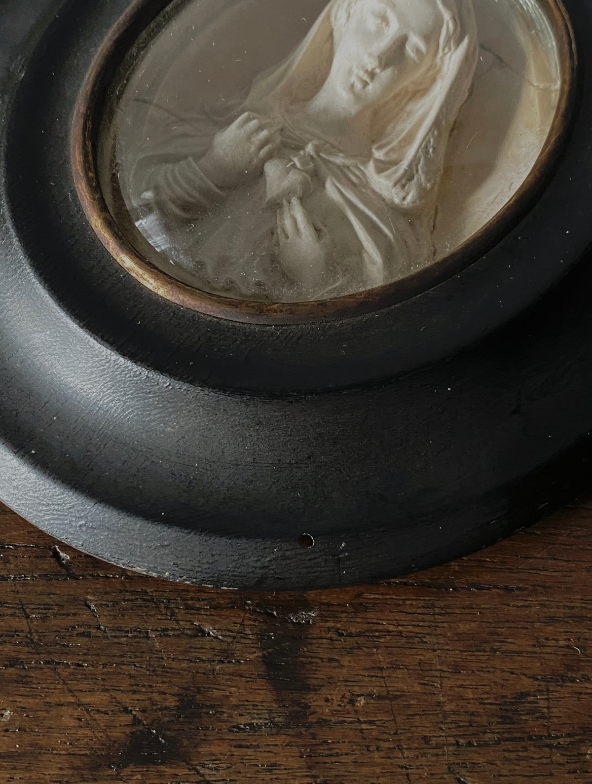 ドイツ製 破格！アンティーク聖母子の陶板額装品！色が綺麗でマリア様