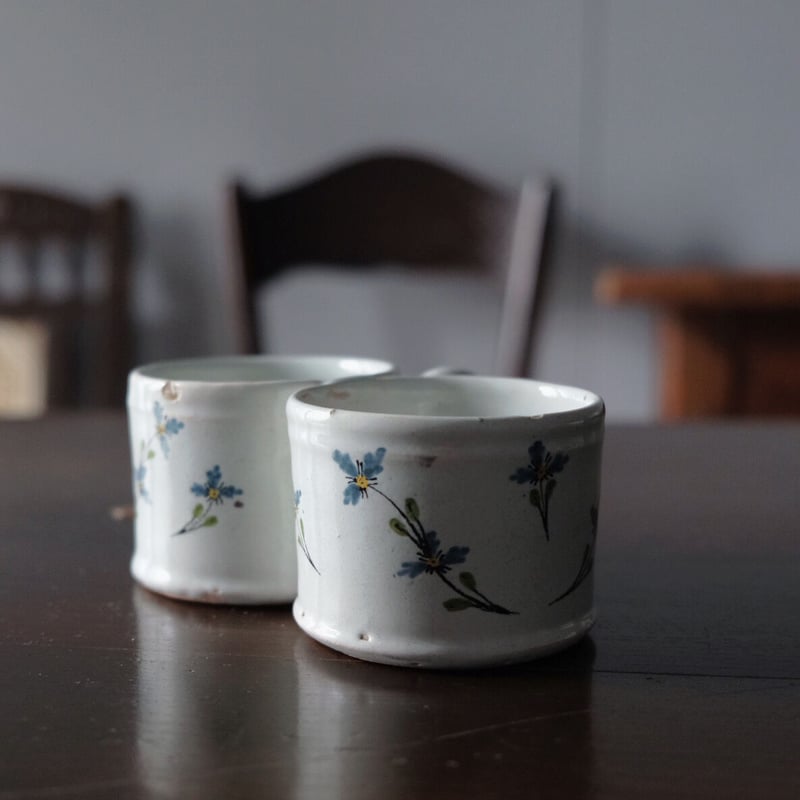 ヌヴェール Nevers 白釉陶器 オイル&ビネガー用 ホルダー 勿忘草