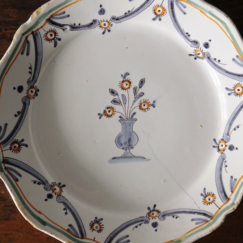 18世紀フランスアンティークヌヴェール窯のプレート