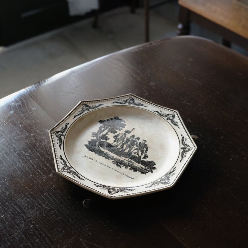 モントローMontereau オクトゴナル皿 グリザイユ アンティーク b