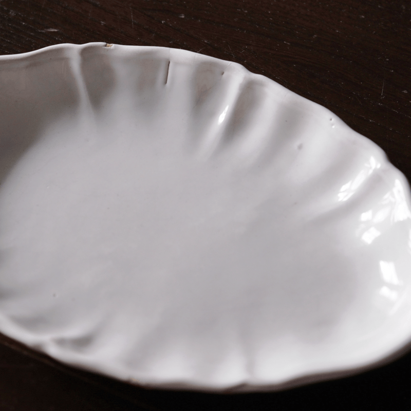花リム ムスティエ Moustiers 白釉 南仏 Moustiers ムスティエ 花リム 輪花 オーバル 皿 ラヴィエ