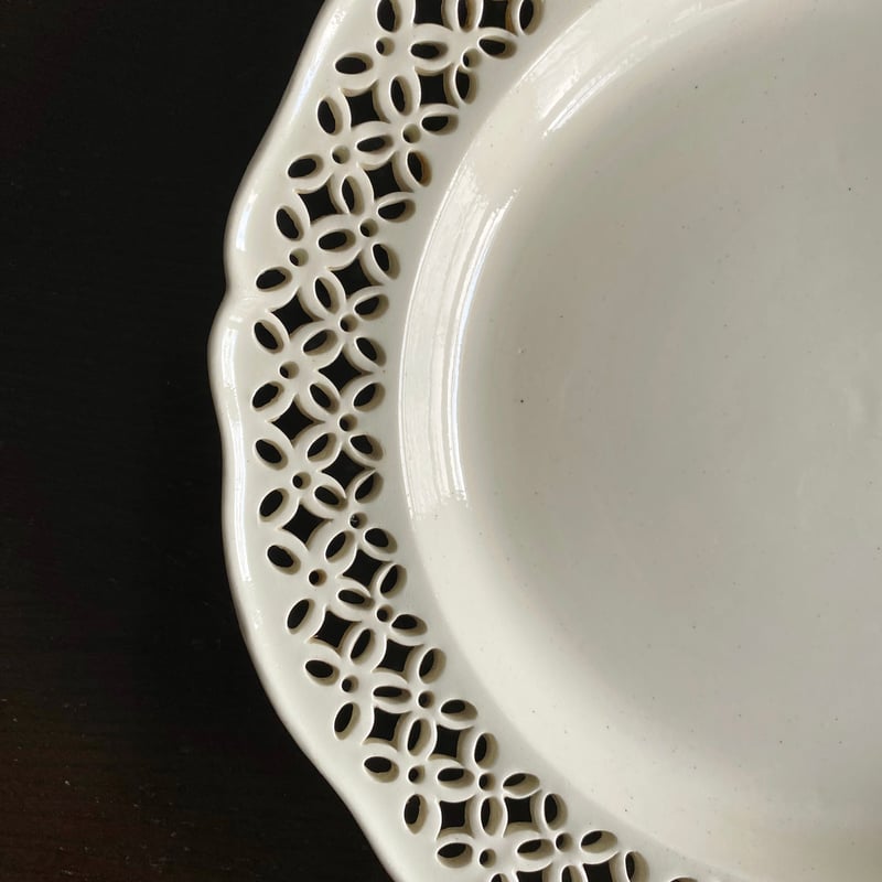 イギリス クリームウェア レース ピアシング 平皿 深皿 h24.5cm