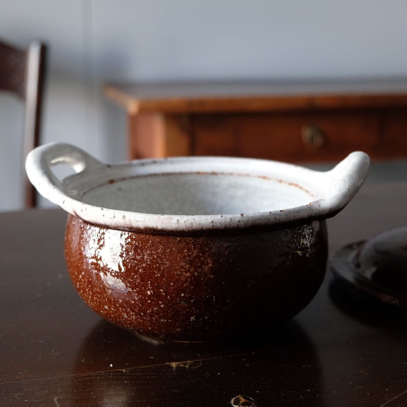 古い小さな鉄鍋（釜）　三ツ足　蓋付き　アンティーク　フランス　蚤の市　no.99 古い小さな鉄鍋（釜）三ツ足蓋付きアンティークフランス蚤の市no.99
