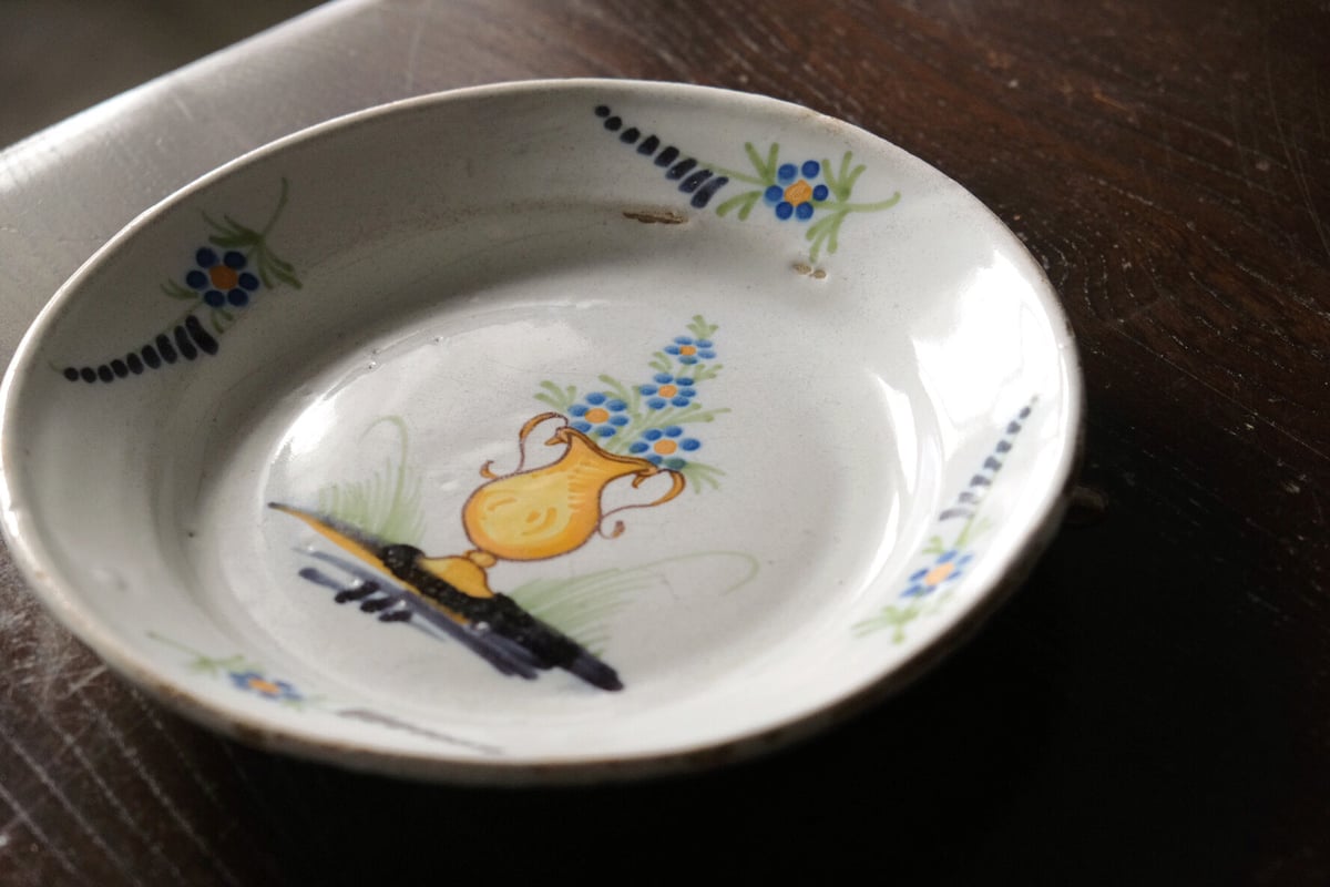 18世紀末-19世紀初頭 花瓶花絵皿 アンティーク 050747 18世紀末-19世紀初頭 花瓶花絵皿 アンティーク 050747
