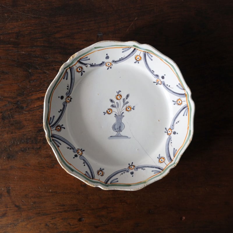 18世紀フランスアンティークヌヴェール窯のプレート 18世紀フランスアンティークヌヴェール窯のプレート 18世紀