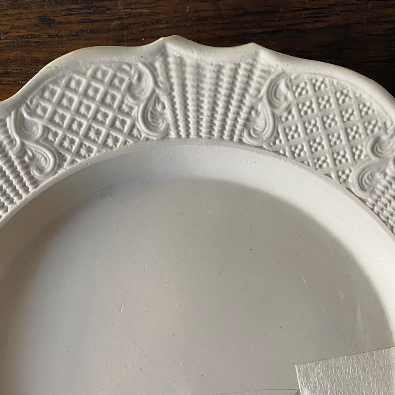 イギリスアンティーク　18世紀　フリルリム　レリーフ　プレート　34cm イギリスアンティーク18世紀フリルリムレリーフプレート34cm