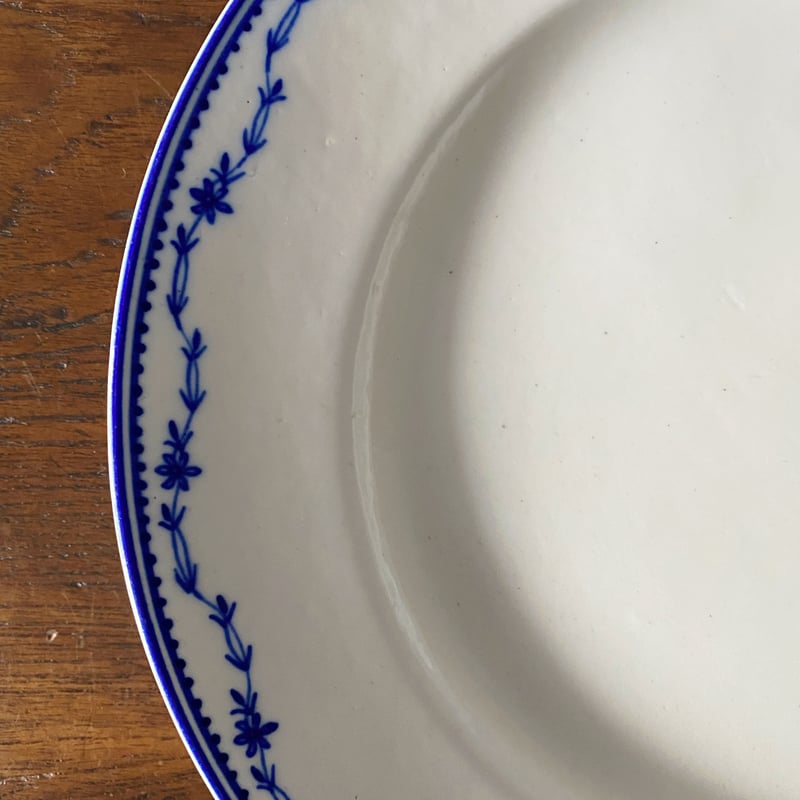 トゥルネー窯 Tournai とても古い花絵皿 tournai トゥルネー （トルネイ）軟質磁器 花リム レリーフ 皿