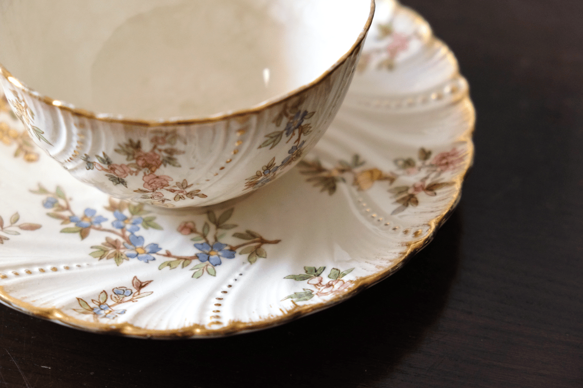サルグミンヌ SARREGUEMINES LOUIS XV ティー カップ&ソーサー サルグミンヌ SARREGUEMINES LOUIS XV ティー カップ&ソーサー