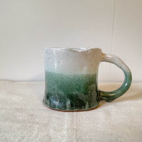 陶器　手作りマグカップ