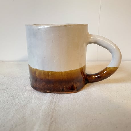 陶器手作りマグカップ