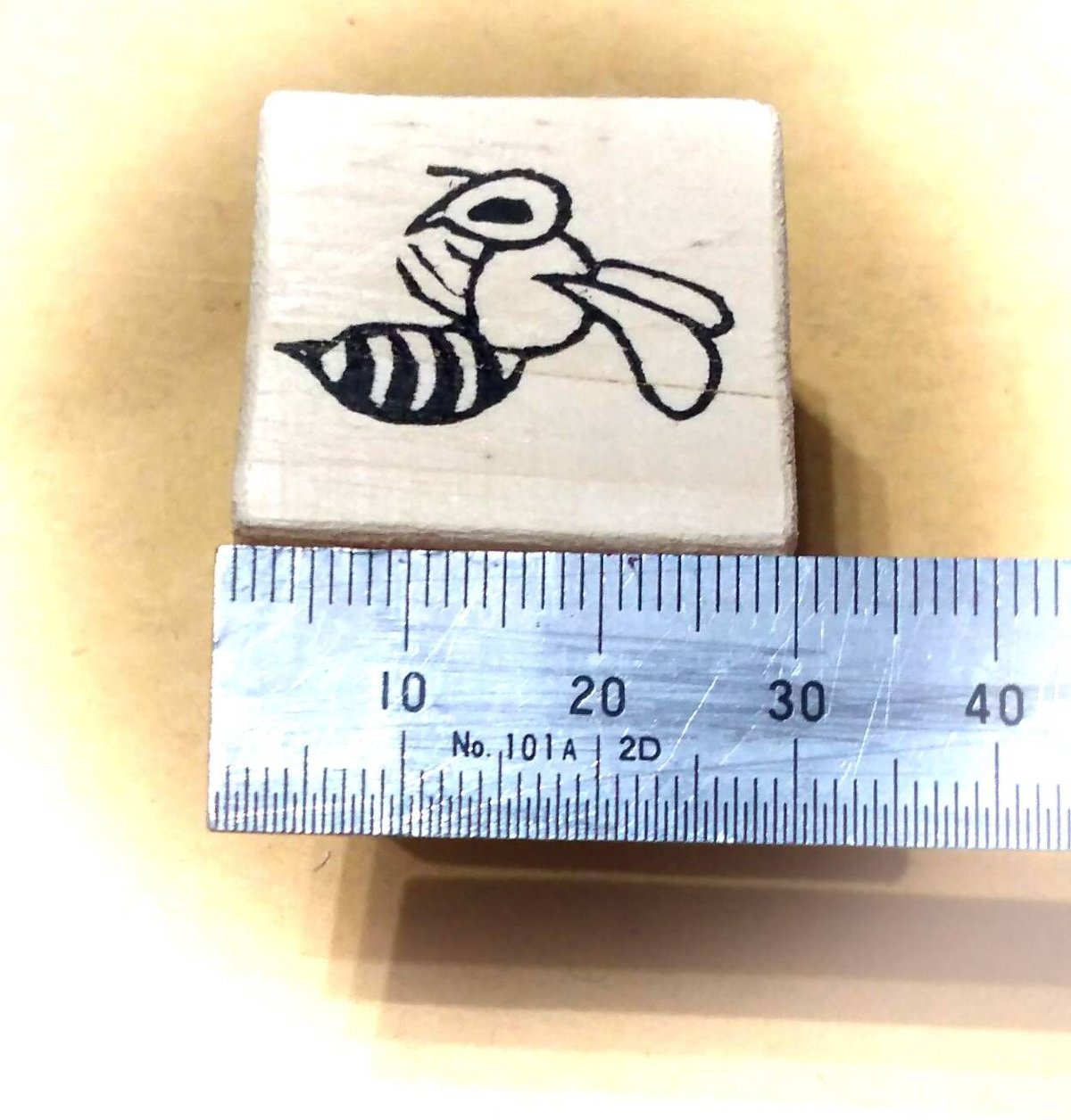 H146.消しゴムはんこ(スタンプ)蜂 BEE ハチ | FEE
