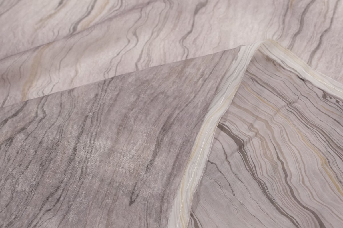 【試着のみ美品】24AW レーヨンシルクベルベットプルオーバー fit=scale-down,w=1200