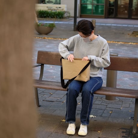 斜めがけバッグ M グレー