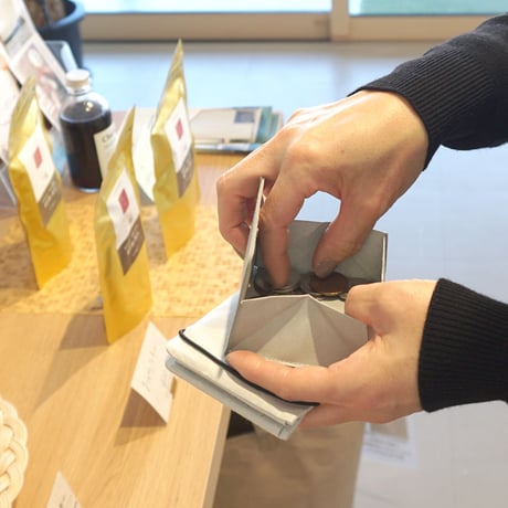 2つ折り財布 グレー