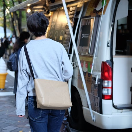 斜めがけバッグ M ブラウン