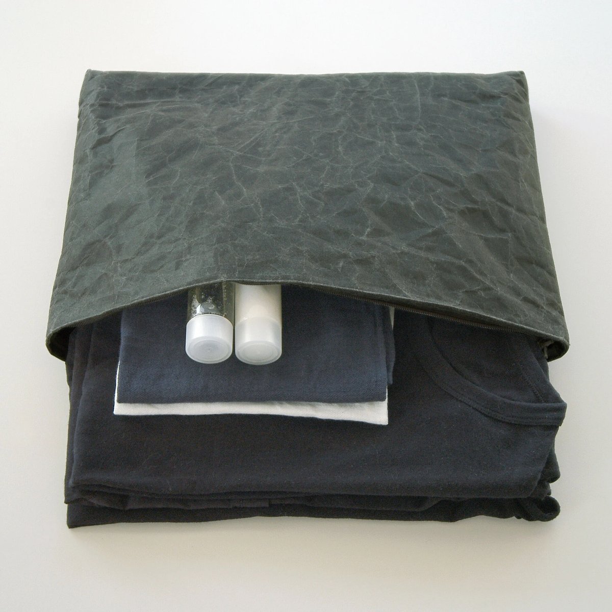 ミナペルホネン　PCケース　送料無料 mina perhonen SIWA PCケースM run run runダークブルー | S