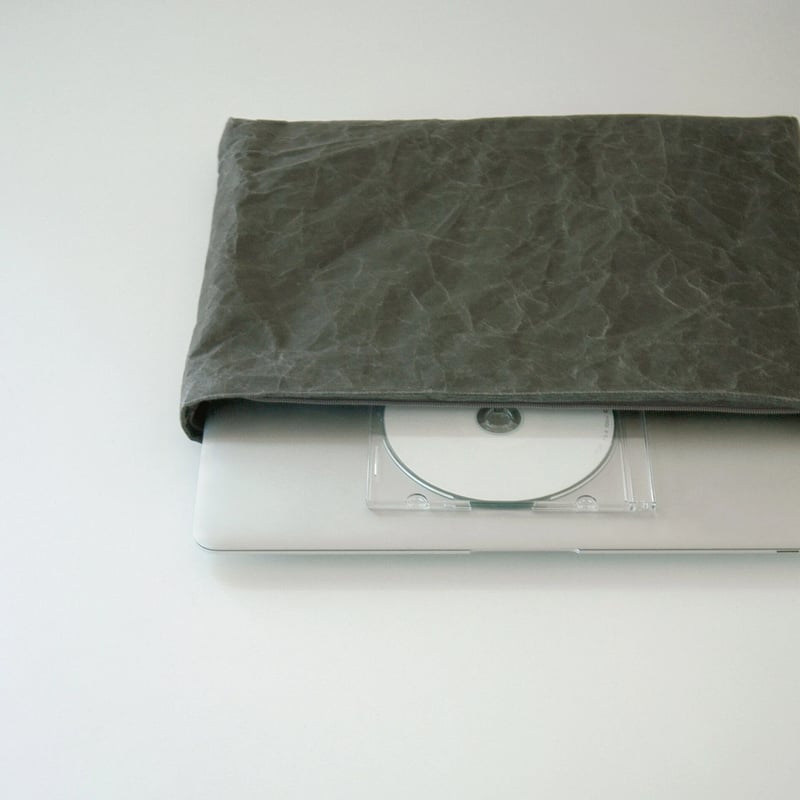 mina perhonen SIWA PCケースM run run runダークブルー | S