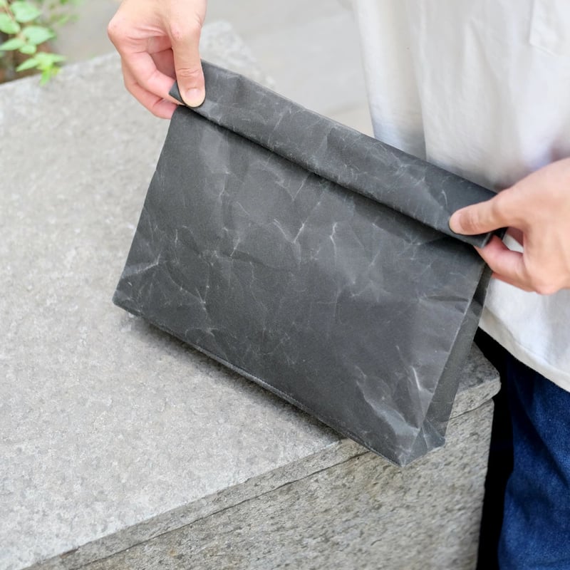 クラッチバッグwide ブラック | SIWA | 紙和 公式ONLINE STORE クラッチバッグwide ブラック | SIWA | 紙和 公式ONLINE STORE
