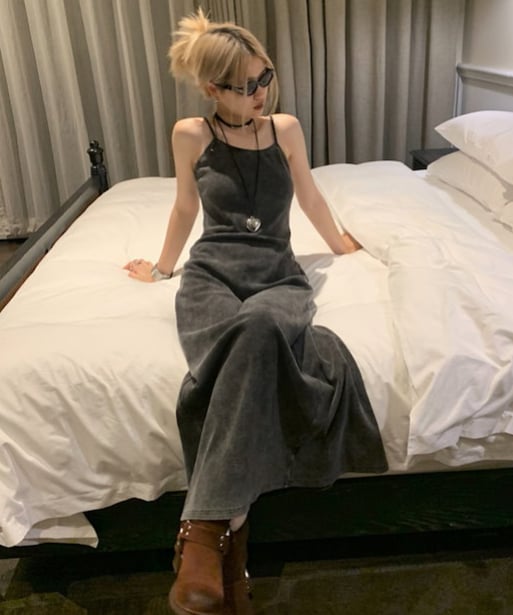 タグ付き【Apploberry】長めのカバーアップ付きセミロングワンピース タグ付き【Apploberry】長めのカバーアップ付きセミロングワンピース