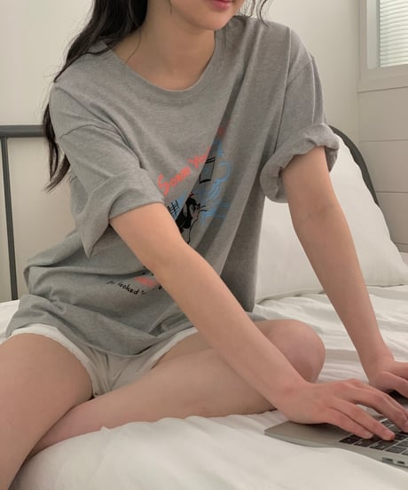 SORRY YOU'RE SICK プリントロゴTシャツ