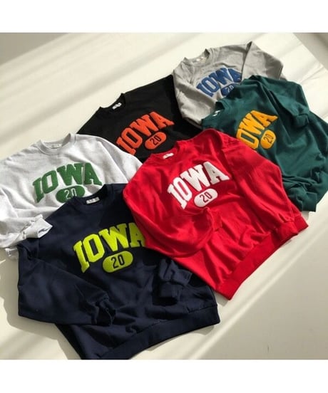 IOWA  モコロゴ スウェット