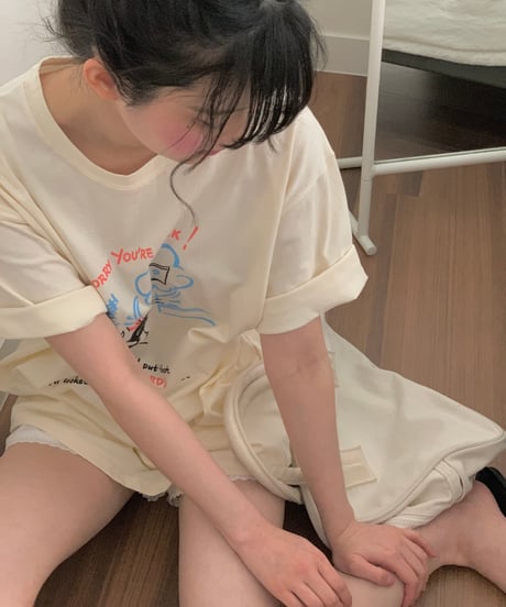 SORRY YOU'RE SICK プリントロゴTシャツ