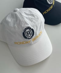 MONDAY SERVICE カレッジロゴ ベースボールキャップ
