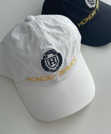 MONDAY SERVICE カレッジロゴ ベースボールキャップ