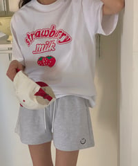 strawberry milk プリントＴシャツ