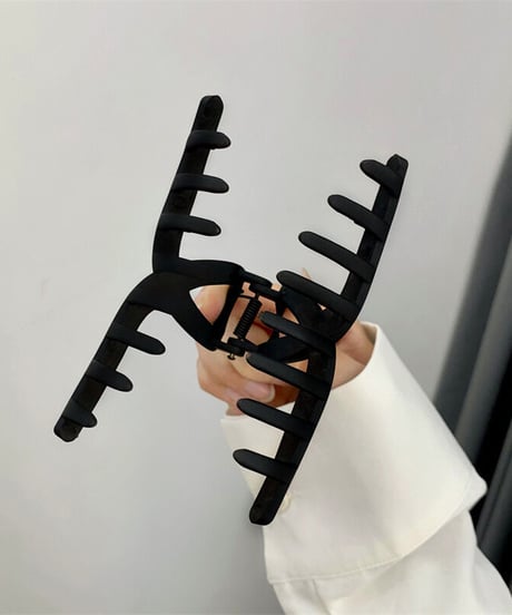 ヘアクリップ  ツイスト