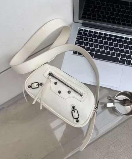 エコレザーショルダーバッグ
