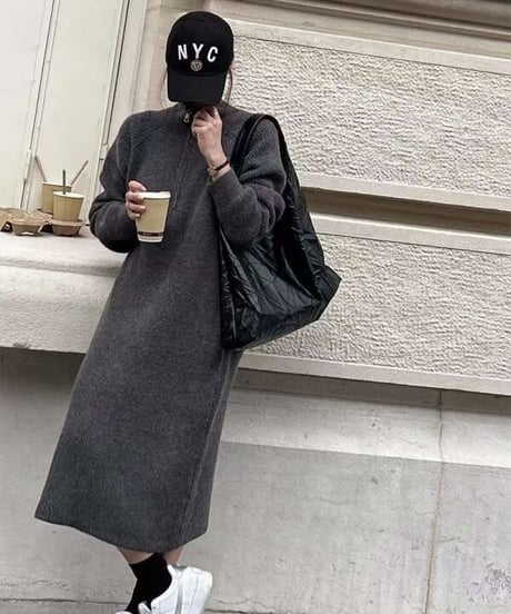 ハーフジップ ニットワンピース