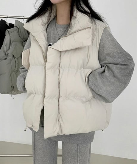 シンプルダウンベスト