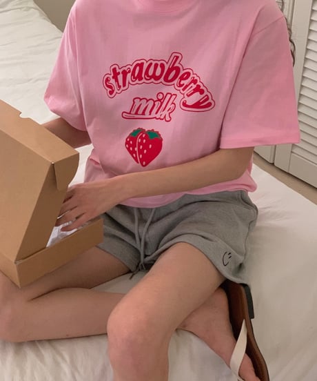 strawberry milk プリントＴシャツ