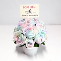 ラグジュアリーレインボーローズアレンジメント (S) イロドリ / ピュアパステル  ※7～9月は沖縄・北海道・離島等一部地域は配送不可