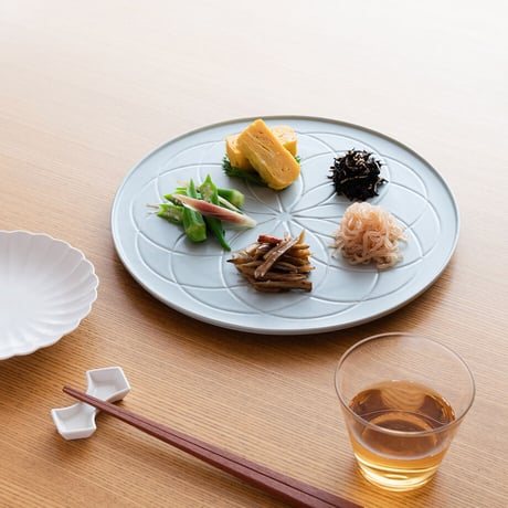 花彫平皿　大　輪文（わもん）