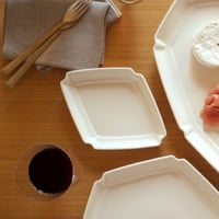 隅入り菱形皿