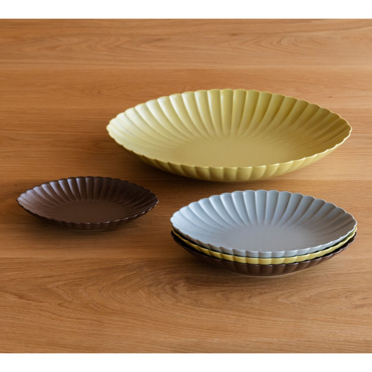 菊地元野　植木鉢　AVOCADO BORDER 新品　中鉢 菊地元野 植木鉢 AVOCADO BORDER 新品 中鉢（菊 長鉢 中 | JICON