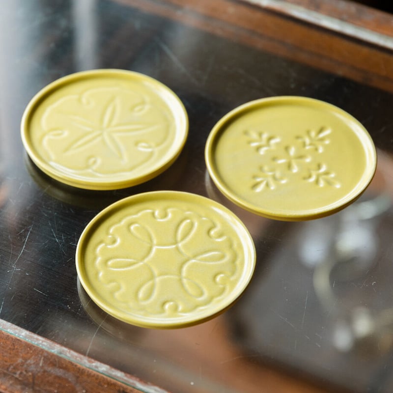 #コンパス コンパスカフェ　宝石コースター　みりぽゆ　シクパ　ジャンヌ コンパスカフェ 宝石 コースター アル コンパス 2枚 - メルカリ