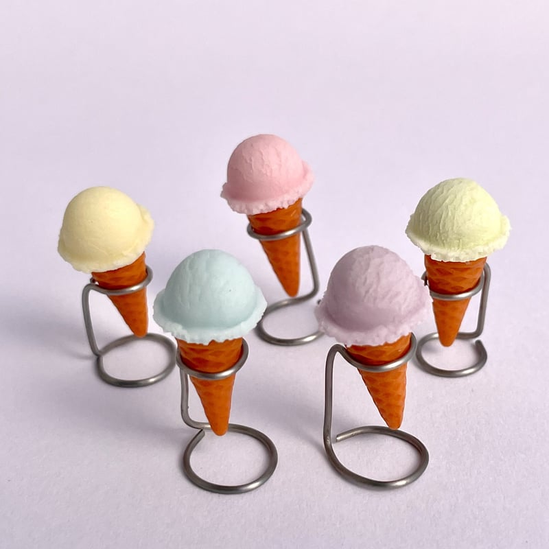 mimioui 様　アイスクリームチャーム TOMIスジャータシルクアイスミニチャーム｜ガシャポン