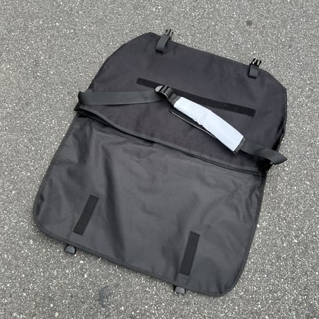 PACKING Reflector Messenger Bag