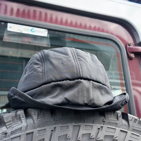 LAND ROVER CHEERS77×Tem "Earflap camp cap"
