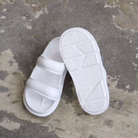 CARIGA "W Strap Sandals"