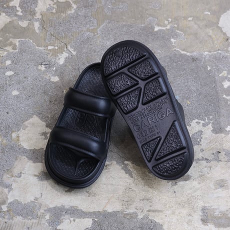 CARIGA "W Strap Sandals"