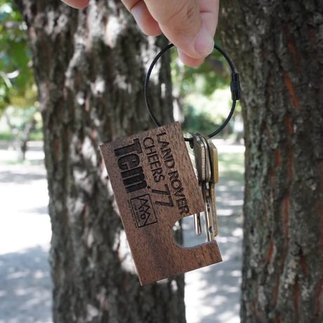 LAND ROVER CHEERS77×Tem×atomdesign "PHONE STAND KEY HOLDER"