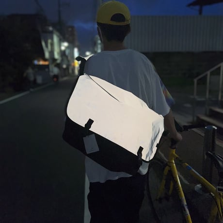 PACKING Reflector Messenger Bag